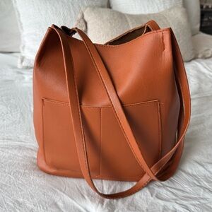 Elegant Tan Leather Tote Bag